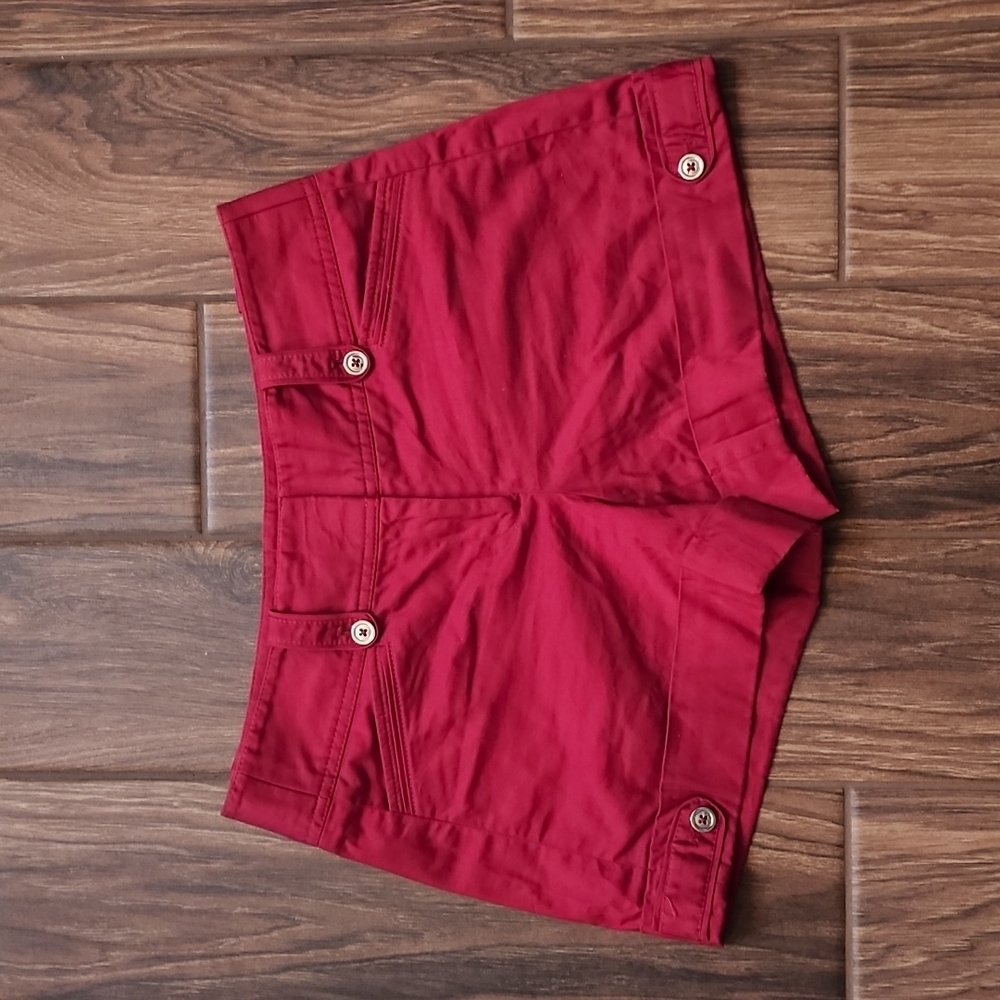 WHBM RED SHORTS SIZE 4